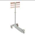 Screenshot 2026-07-17 at 09-20-36 Stylischer Kinderroller grün – verstellbarer Lenker &amp; fester Halt Little Dutch.png