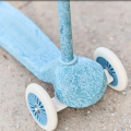 Screenshot 2026-07-17 at 09-19-26 Stylischer Kinderroller Blau – verstellbarer Lenker &amp; fester Halt Little Dutch.png