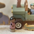 0035227_wooden-safari-car-with-animals-green-ld7482-4-shopify-square.webp